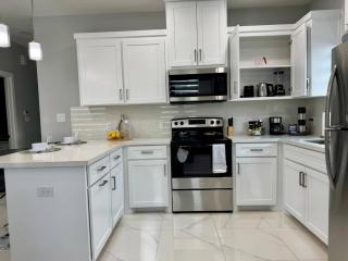 New Cozy & Spacious Apartment - Near Expressway - Mission - 0
