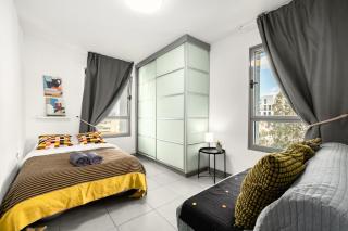 Neve Tzedek Tower 2BR Loft with Sea view Balcony, Parking, and Pool - Tel Aviv - 3