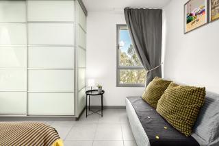 Neve Tzedek Tower 2BR Loft with Sea view Balcony, Parking, and Pool - Tel Aviv - 1