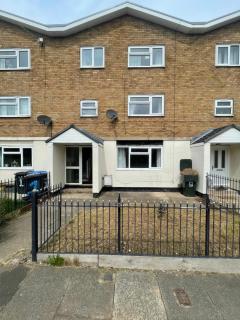 Donington Green Staycation - Middlesbrough - 0