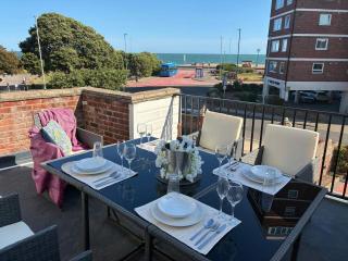 3-Bed Flat SeaView Balcony - Ev22kwh Self Check-in - 8