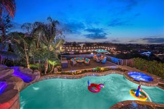 Dream Home with Pool, Water Slide, Spa and Views - San Diego - 9