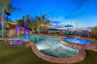 Dream Home with Pool, Water Slide, Spa and Views - San Diego - 2