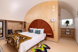 Spacious World Cup Loft - Prime Location - 9