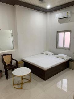 Hotel AJAY INN - Jāmb - 1