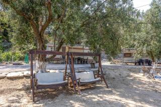 Sarakina Caravans by the sea - 2
