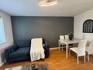 One Bedroom Furnished Flat - Goodmayes - 8