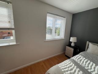 One Bedroom Furnished Flat - Goodmayes - 4