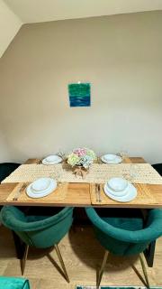 Emerald dream house - Swindon - 4