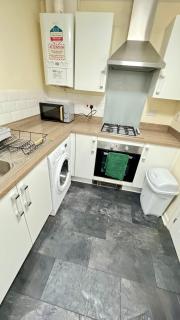 Emerald dream house - Swindon - 3