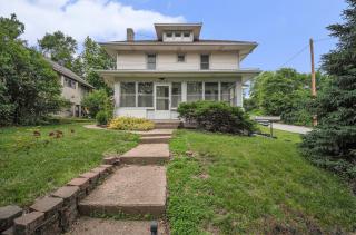 Cozy Boho Retreat Blocks from UNMC - Omaha - 5