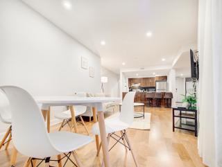 Stylish 2BR City Escape - Montréal - 6