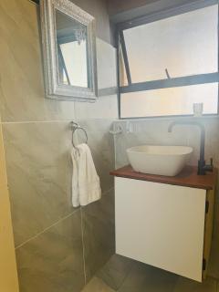 Garden Nest Guest House - Vanderbijlpark - 9