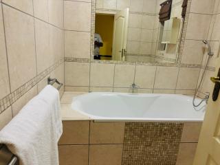 Garden Nest Guest House - Vanderbijlpark - 2