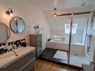 Maison Vue sur la Vallée Spa XXL Billard & Flipper - - 5