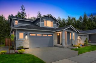 Serene Port Orchard Retreat - 3BR 3BA with Trails and Amazing Views - Port Orchard - 0