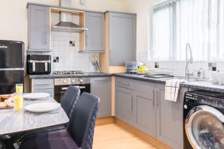 Pinfold Court Apartments - Knowsley - 1