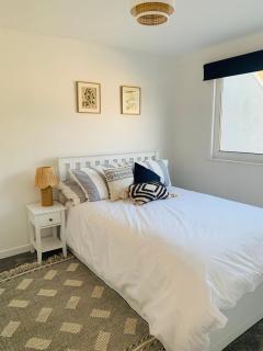 Lovely two bed flat with a sea view next to beach - Porthtowan - 5