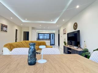 Relax and Stay in Praia Spacious 3bdr Apartment - Praia - 8