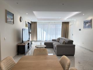 Relax and Stay in Praia Spacious 3bdr Apartment - Praia - 2