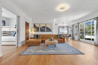 B5331 La Jolla Beach Bungalow - 3