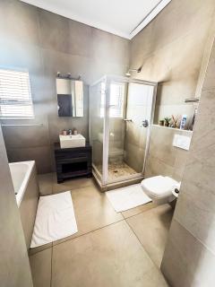 Chinook 3 Bedroom Penthouse Apartment - Swakopmund - 2