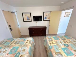 Direct beach access 1st Floor walkout w/kitchen - Daytona Beach - 7