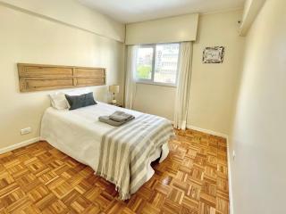 Depto céntrico en Mendoza, 3 ambientes con terraza balcón wifi alta velocidad lavandería cercano Aristides y Parque General San Martin - Mendoza - 2