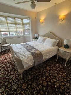 4 bed detached house near Manchester Airport Manchester -Cheadle - Cheadle - 4