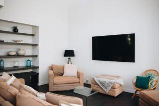 Lifestyle and Location on 'The Island' at Kawana - Parrearra - 7