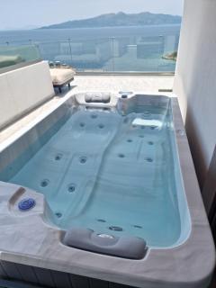 Penthouse with Jackuzy - Saranda - 9