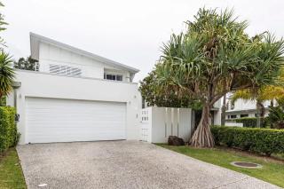 Saltbreeze - Laidback Poolside Living by the Canal - Twin Waters - 5
