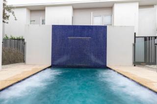 Saltbreeze - Laidback Poolside Living by the Canal - Twin Waters - 1