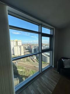 Cardiff City Center - with FREE Parking - Cardiff - 9