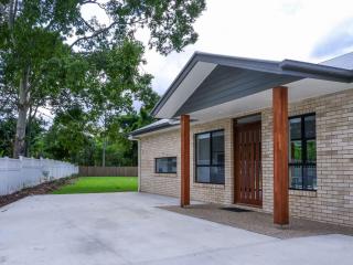 Hinterland Haven with Heated Pool & Lush Surrounds - Mooloolah - 5