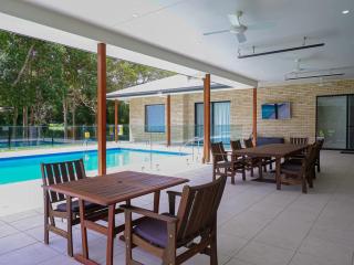 Hinterland Haven with Heated Pool & Lush Surrounds - Mooloolah - 3
