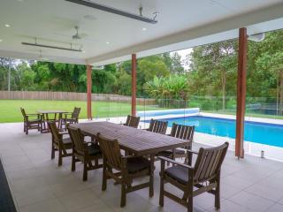 Hinterland Haven with Heated Pool & Lush Surrounds - Mooloolah - 2