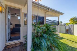 Delightful Dicky Beach Holiday House - Caloundra - 5
