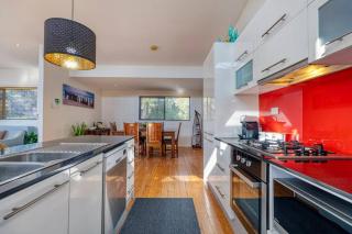 Delightful Dicky Beach Holiday House - Caloundra - 1