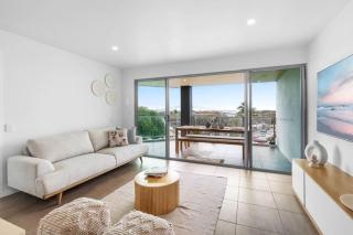 Point Cartwright Penthouse - Ocean and River Views - Buddina - 8
