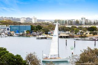 Point Cartwright Penthouse - Ocean and River Views - Buddina - 6