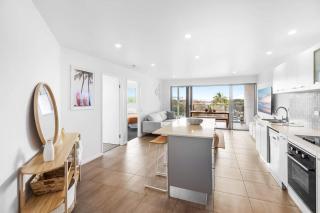 Point Cartwright Penthouse - Ocean and River Views - Buddina - 4