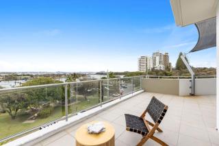 Point Cartwright Penthouse - Ocean and River Views - Buddina - 1