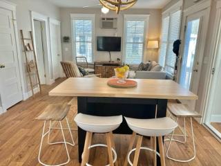 Almost Beach Front! condo - 4