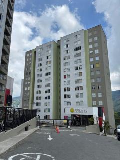 Refugio viajero en el norte con Parqueadero - 4