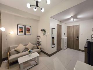 1BR Condotel with Balcony at FAME Residences #FM34-1 - Manila - 7