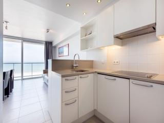 Apartment in Koksijde with Sea View, cleaning included - Koksijde - 8