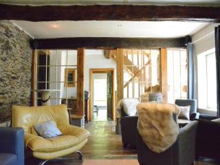 Villa with hot tub and sauna, cleaning included - Bièvre - 2