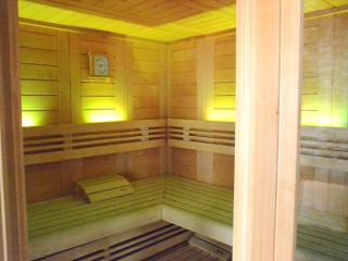 Villa with hot tub and sauna, cleaning included - Bièvre - 7