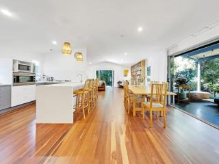 Mudjimba Beach Haven - Stroll to the Water - Mudjimba - 0
